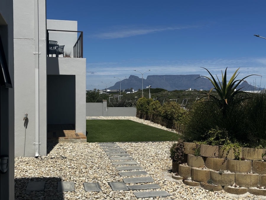 To Let 2 Bedroom Property for Rent in Bloubergstrand Western Cape